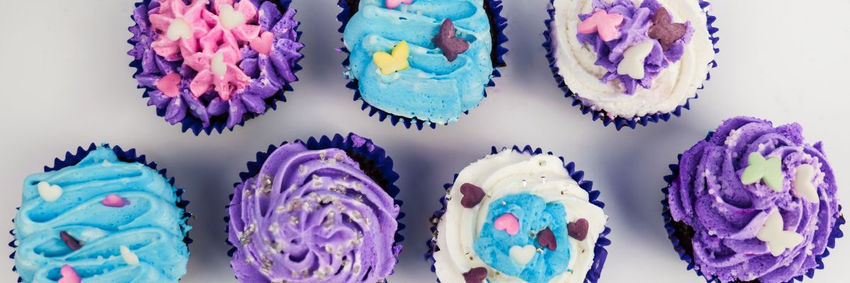 decorated cupcakes for school fundraiser